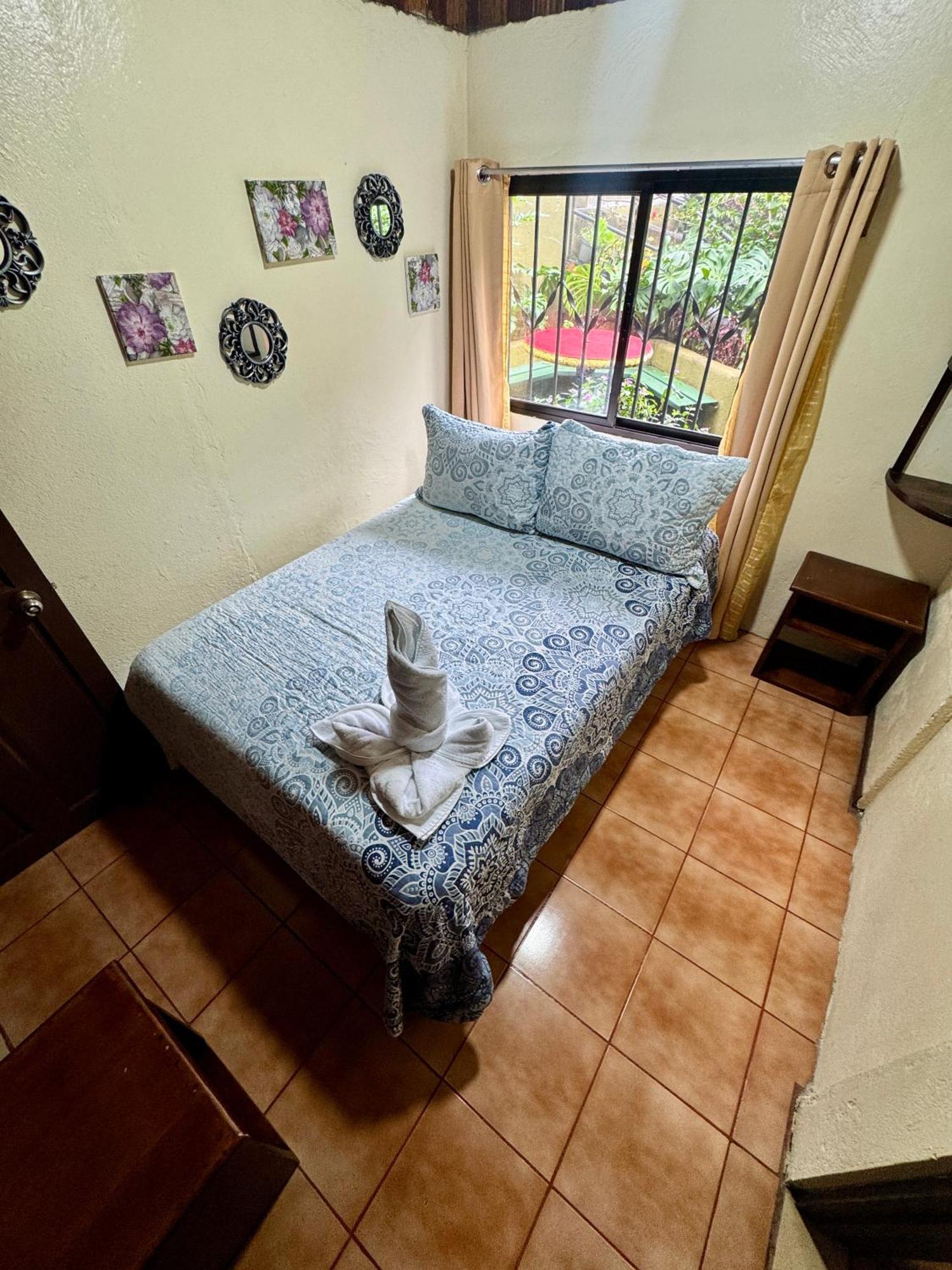 Cabinas El Pueblo Couette-café 2*