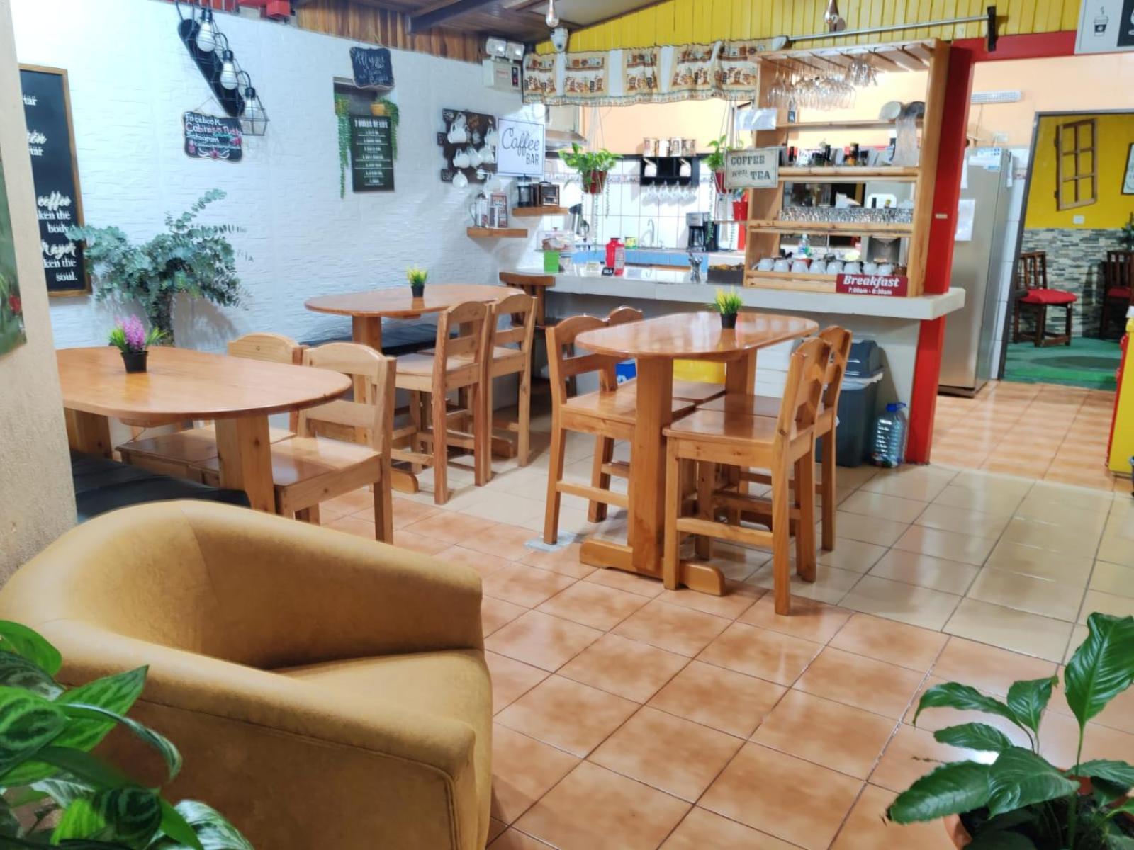 Cabinas El Pueblo 2*