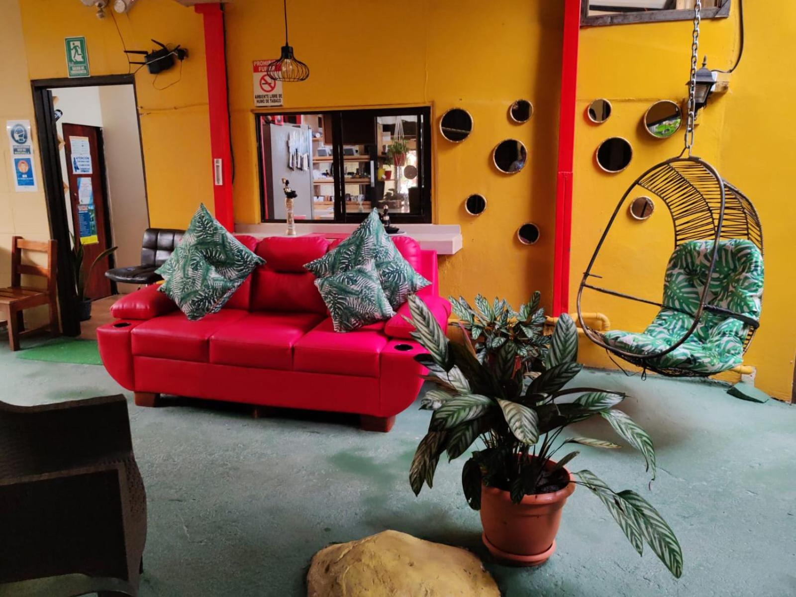 Cabinas El Pueblo Bed and breakfast